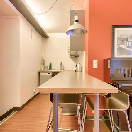 Stunning 2br Flat Near Place Des Vosges Апартаменты Париж
