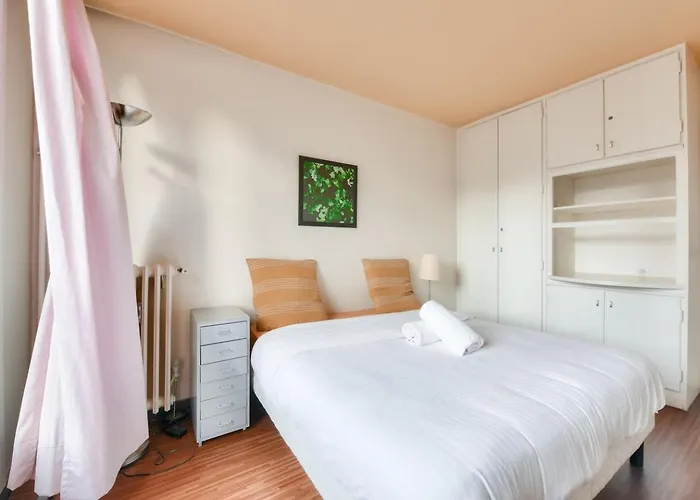 Stunning 2br Flat Near Place Des Vosges *