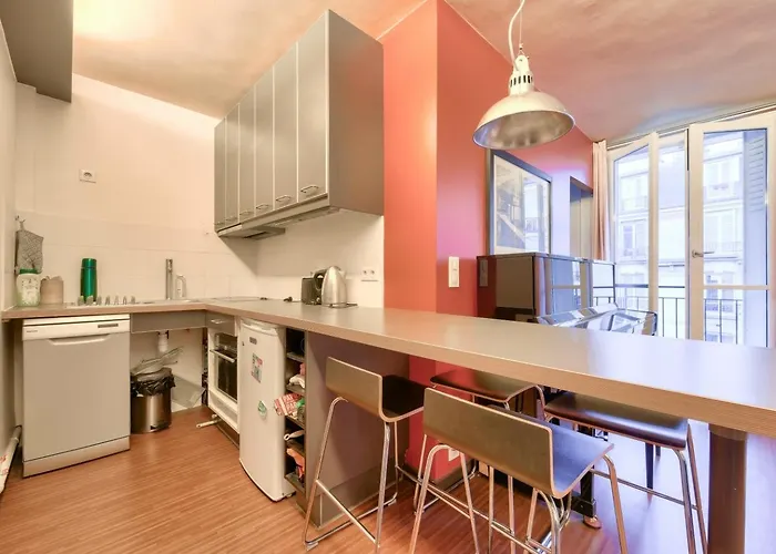 Apartment Stunning 2br Flat Near Place Des Vosges